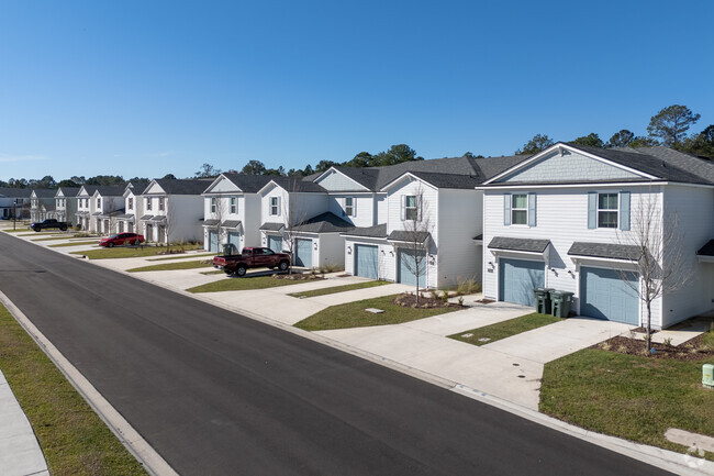 Building Photo - Loggia Pointe Rental