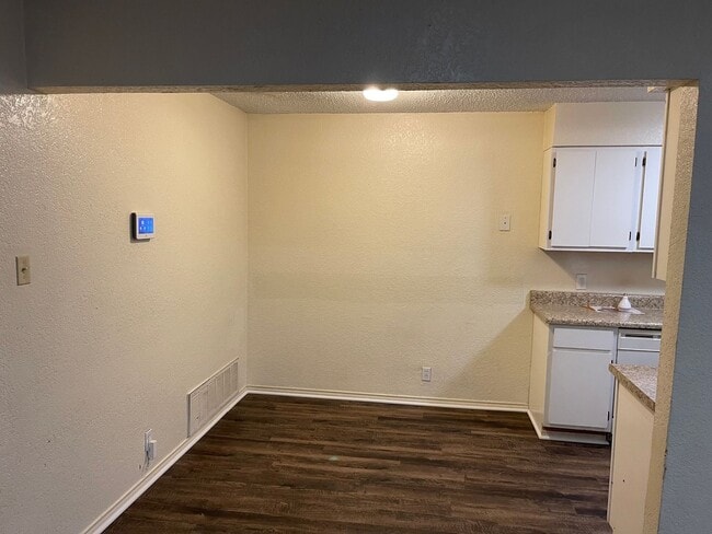 Photo - 6841-6843 S Creek Dr Unit 6841 South Creek Drive