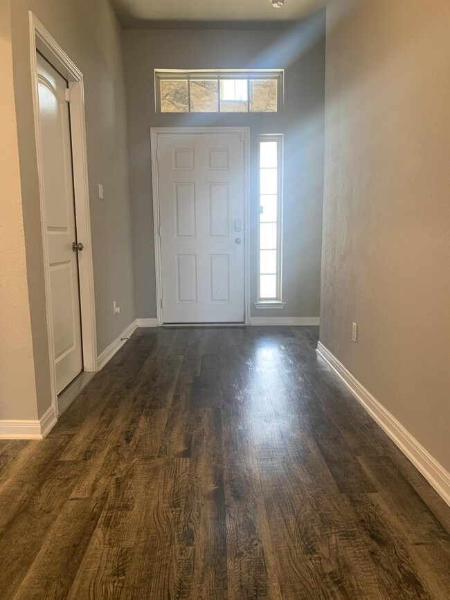 Photo - 8302 Pleasant Trail Dr