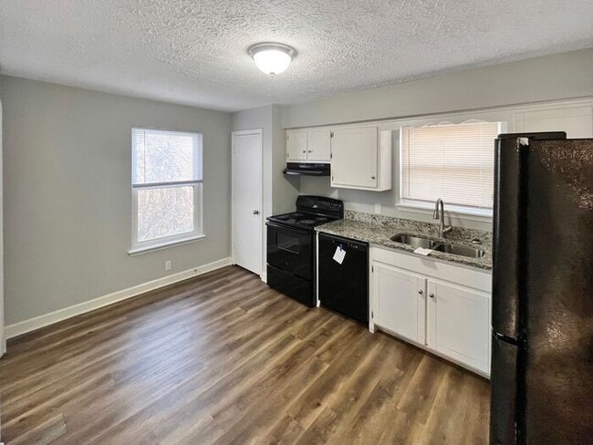 Photo - 920 Ilawood Dr