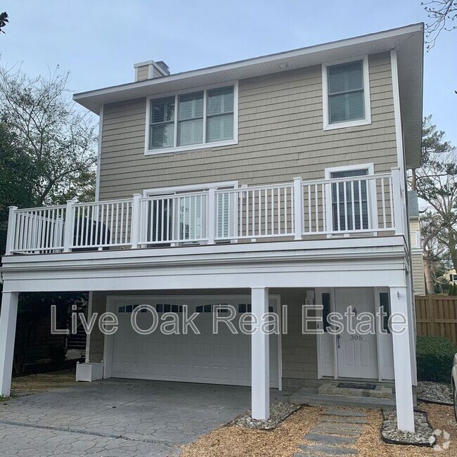 Building Photo - 305-51st 1/2 51 1/2 St Rental