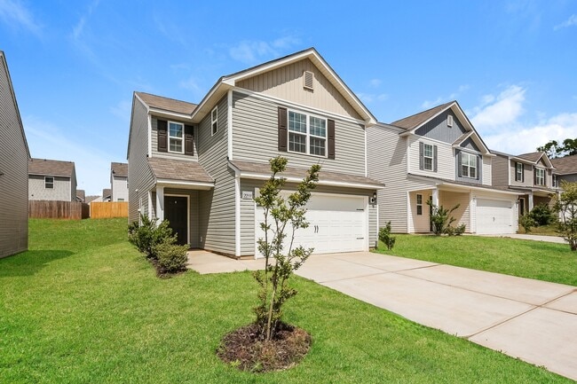 Photo - 2233 Southlea Dr