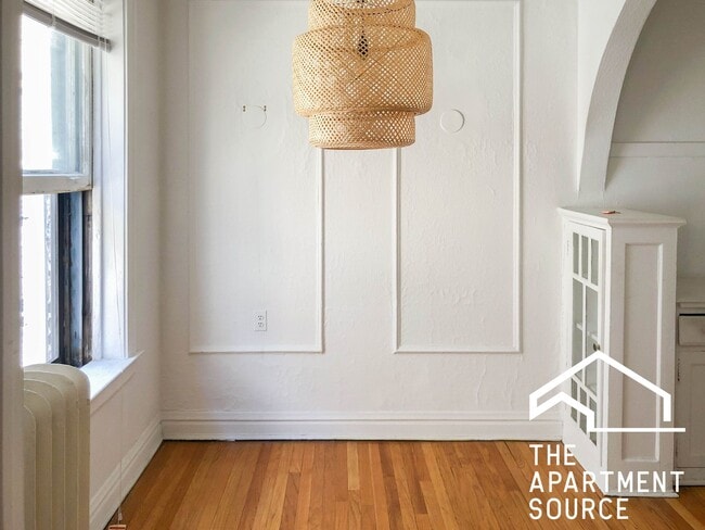 Photo - 432 W Surf St Unit 310