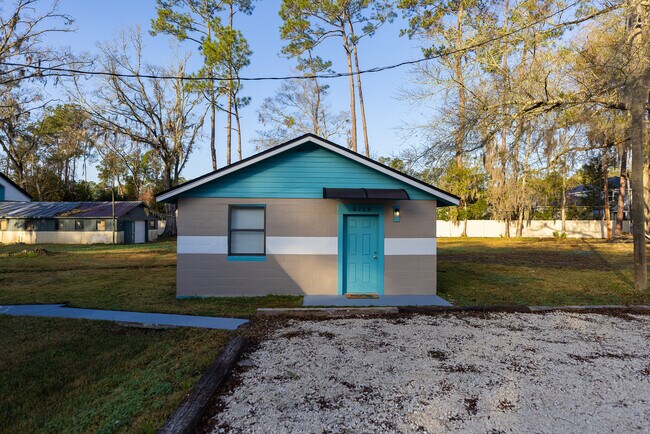 Photo - 6128 Townsend Rd