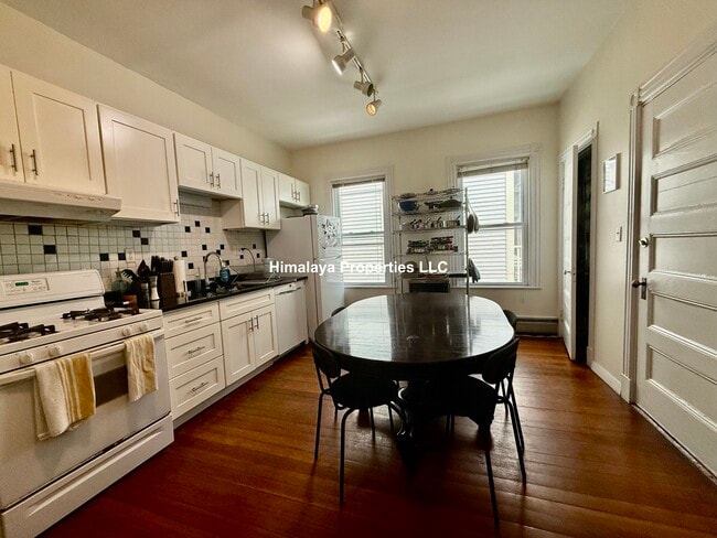 Photo - 54 Fayette St Unidad 1