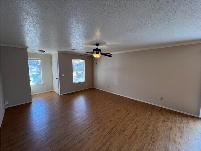 Photo - 322 S 11th Pl Apartment