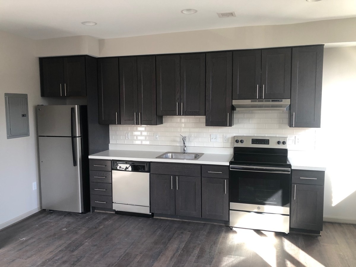 Ellis Apartments, LP - Ellis Apartments, LP