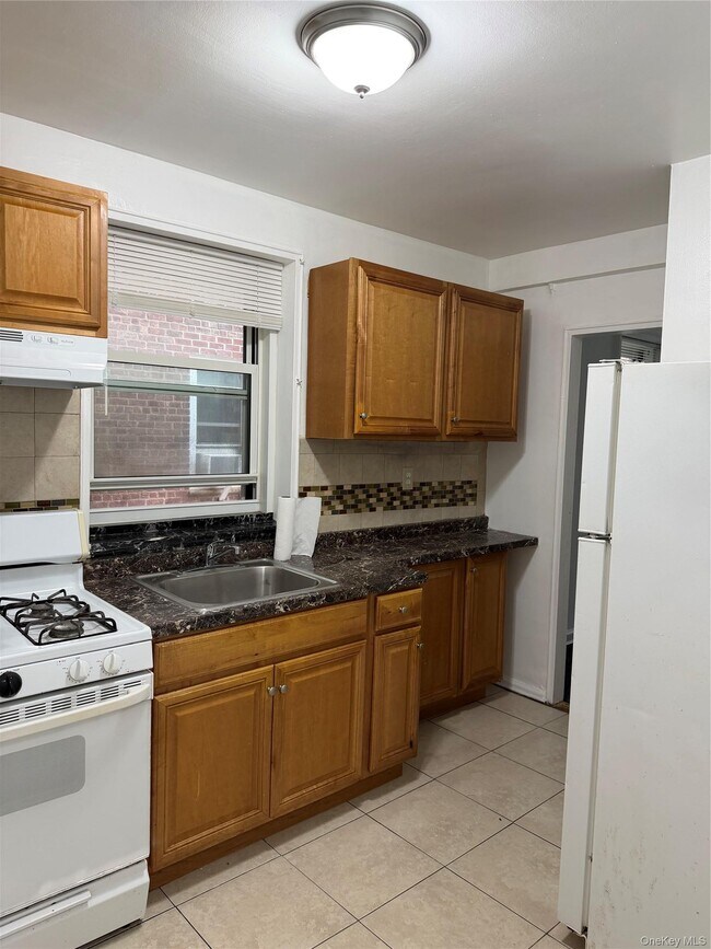 Photo - 34-15 74th St. Unit 2K