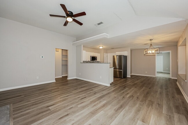 Photo - 522 Chancellorsville Dr