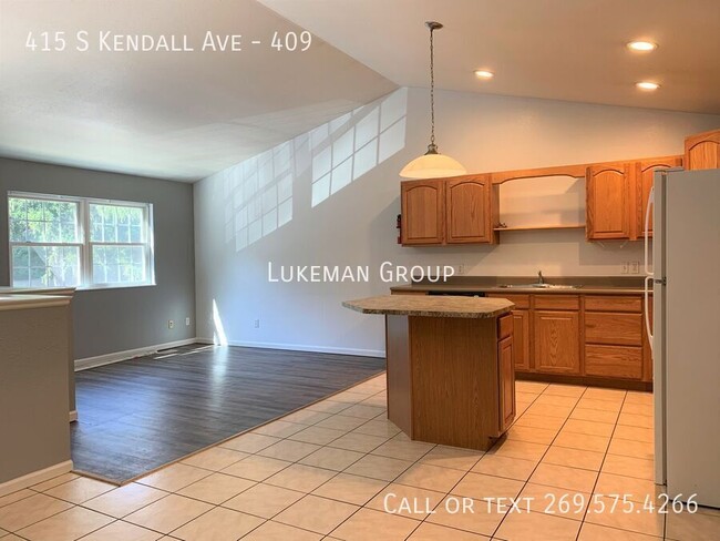 Building Photo - 415 S Kendall Ave Unit 409