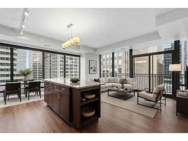 Building Photo - 497 S Marquette Ave Unit 1108