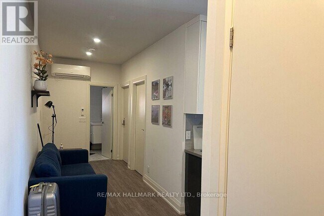 Photo - 595 St Clair Ave W Unit 11