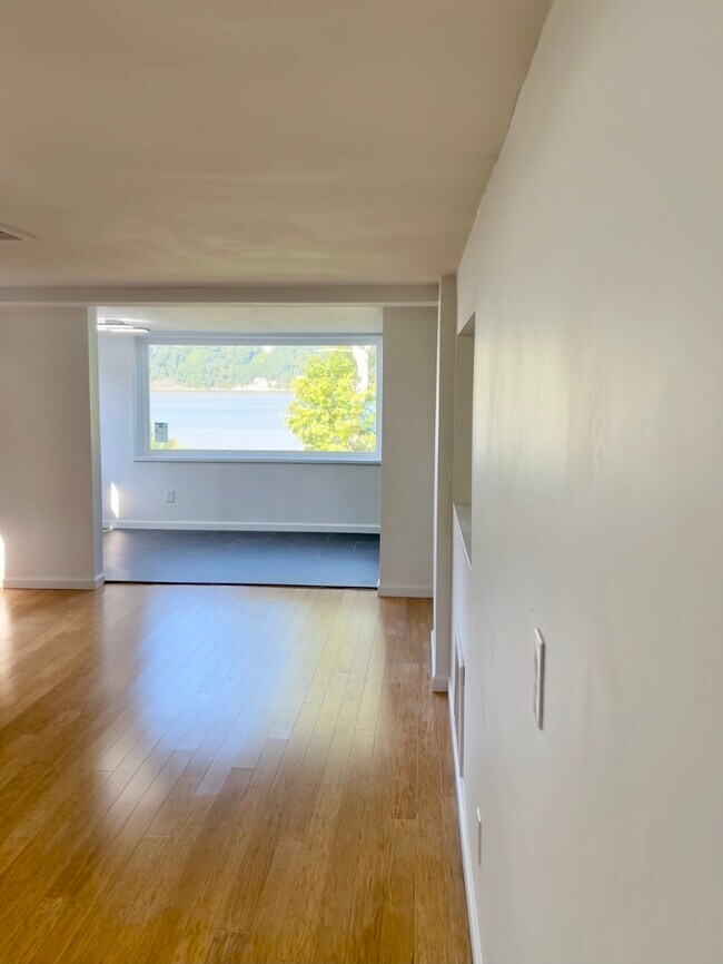 Photo - 395 Warburton Ave Unidad 3