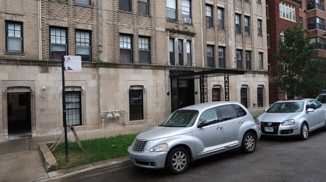 Photo - 1209 W Sherwin Ave Condo Unit 1209-503