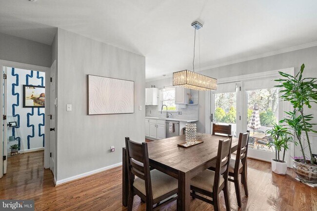 Photo - 2115 Fairfield Pl