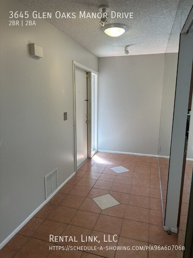 Photo - 3645 Glen Oaks Manor Dr