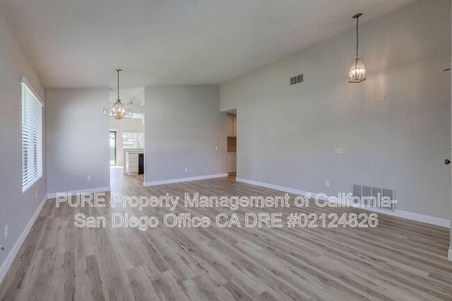 Photo - 8891 Pipestone Way