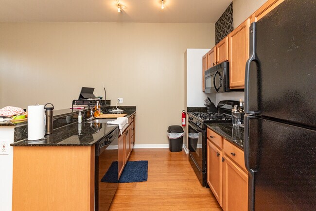 Photo - 950 W Leland Ave Unit 404