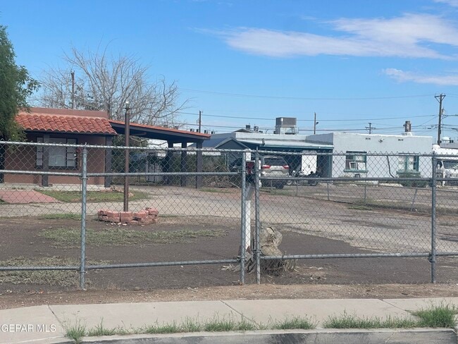 Photo - 7817 West Dr