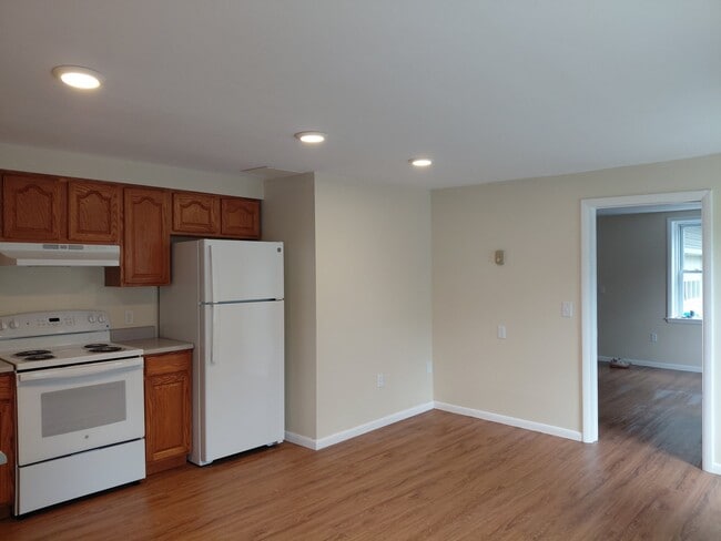 Photo - 16 W Main St Unit 1