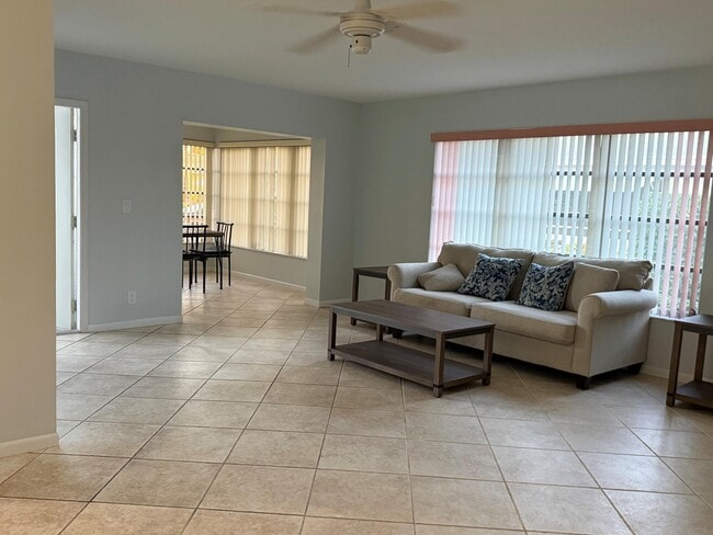 Photo - 14676 Canalview Dr Unidad A