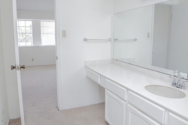 31 San Jacinto Dr