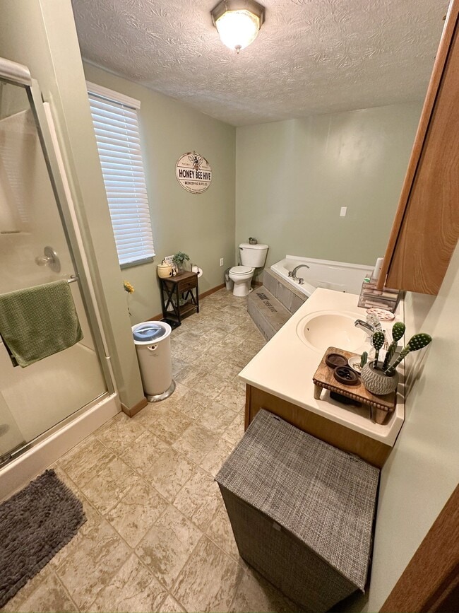 Photo - 565 S 43rd St