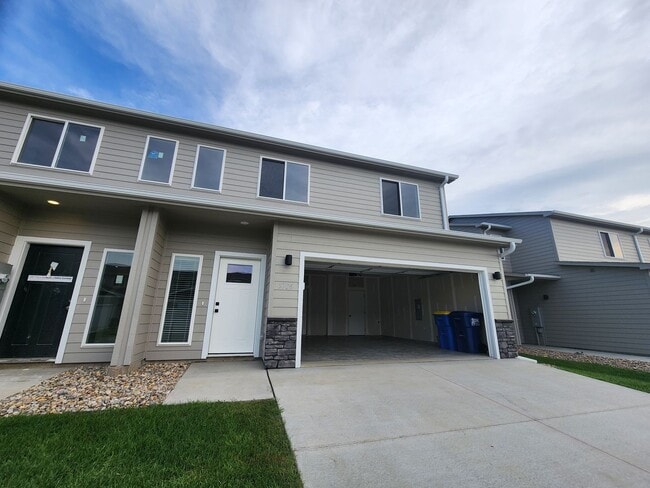 Building Photo - Brand new Townhome for rent!