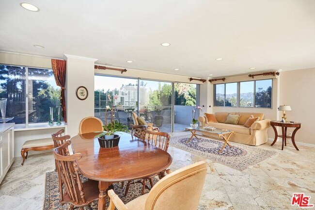 865 Comstock Ave Unit 6A