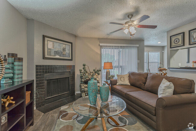 Interior Photo - Greentree Rental