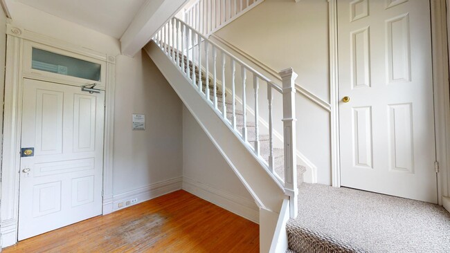 Photo - UPPER ONE BEDROOM IN HISTORIC WOODFIELD-PICCADILLY STREET Unit 3