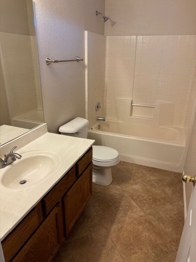 Photo - 4 bedroom home in Tempe