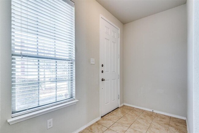 Photo - 712 Whitemarsh Dr