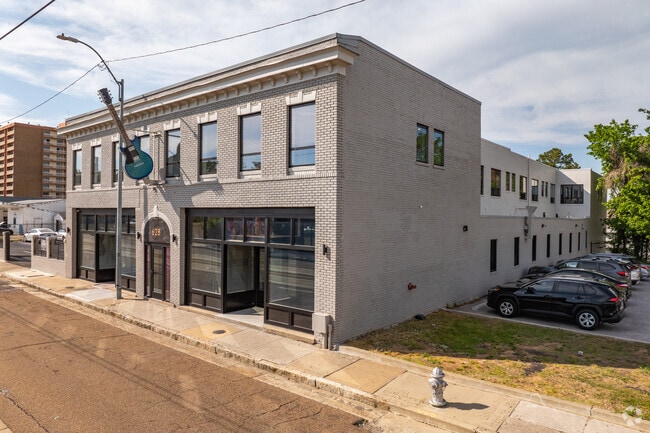 628 Madison Ave