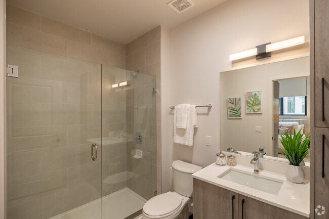 2BR, 2BA - 993SF - Primary Bathroom