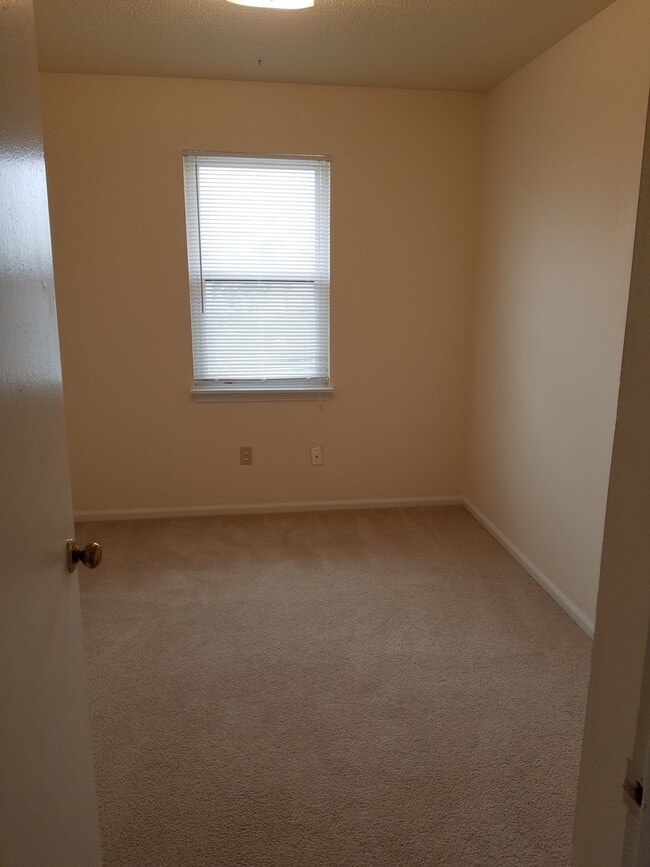 Photo - 746 Demaret Dr Unit 746 #4 - Demaret