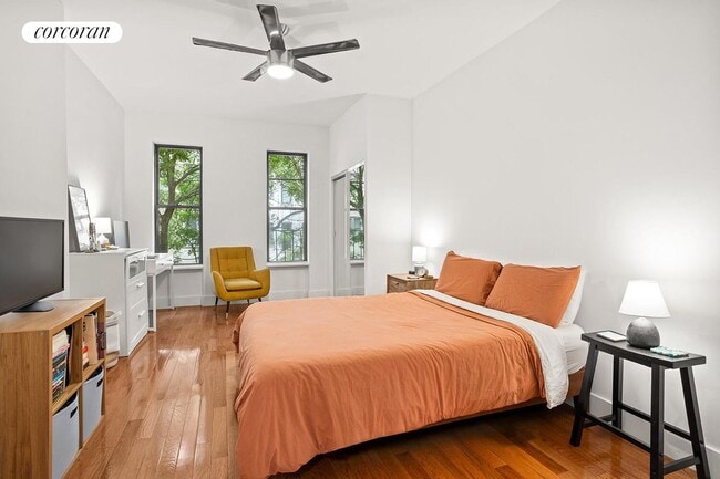 Photo - 227 E 88th St Apartment