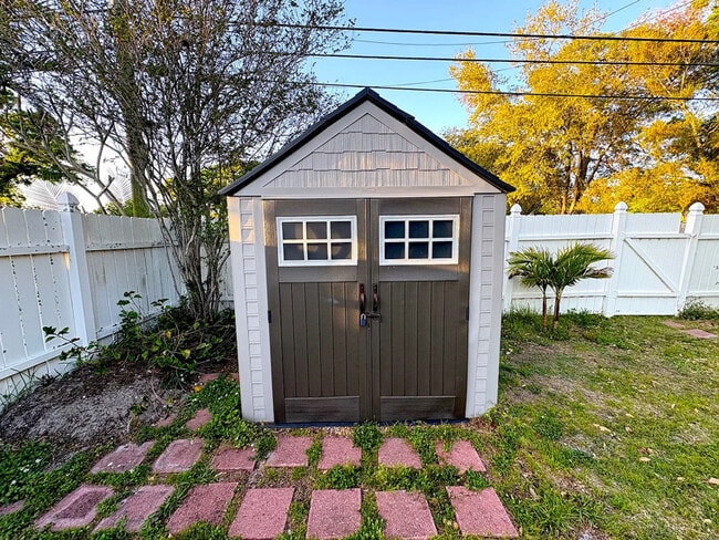 Photo - 1145 57th Ave N