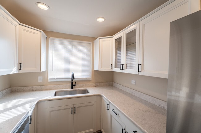 Photo - 774 Terrace Ct Unidad T