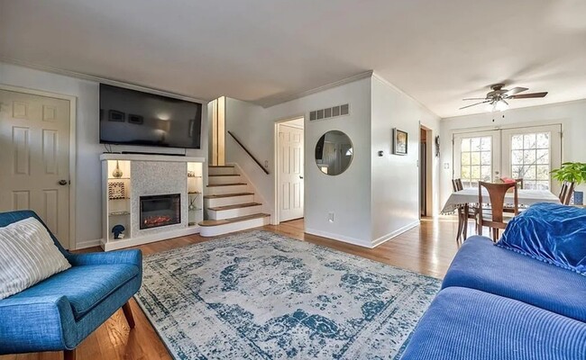 Photo - 9105 Cherry St