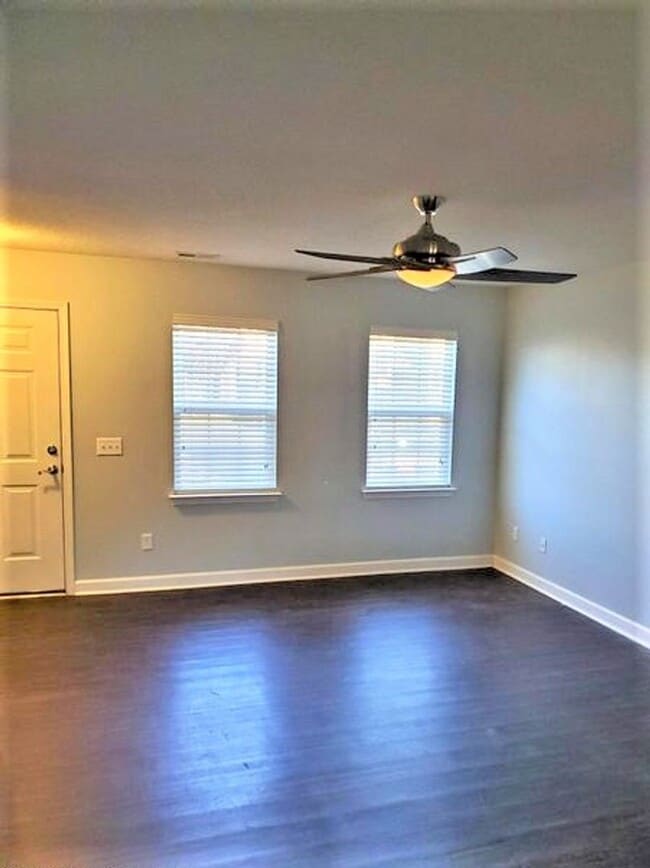 Photo - 202 Lanieve Ct