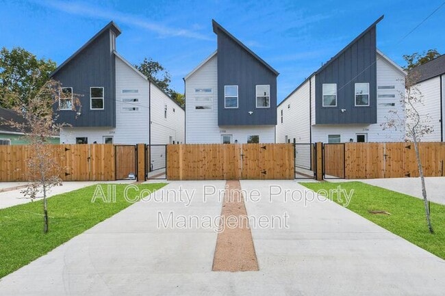 Photo - 2708 Bostic St