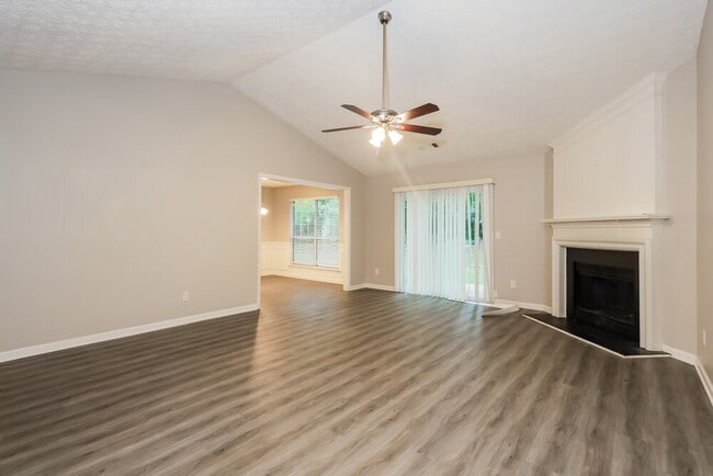 Photo - 8391 Taylor Rd