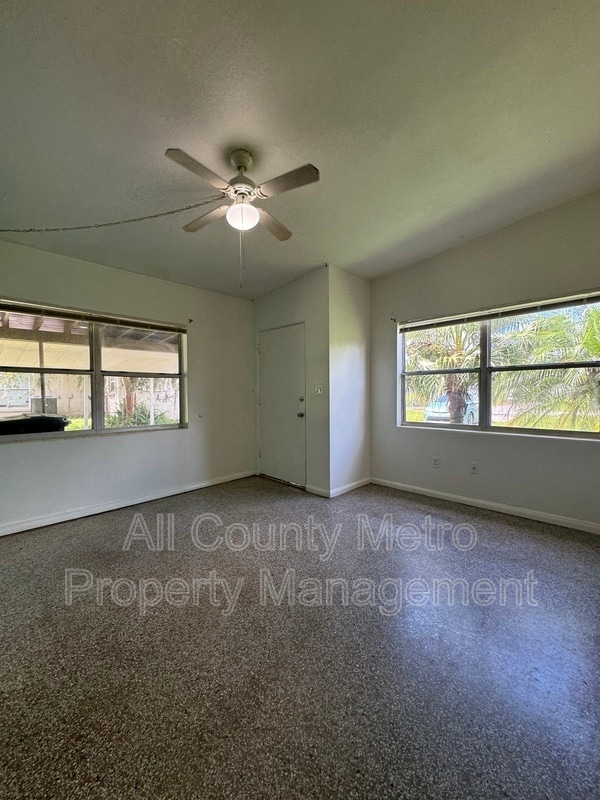 Photo - 1221 Linda Ln