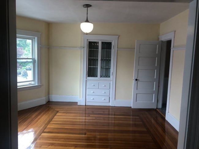 Photo - 9 Tip Top St Unit 1