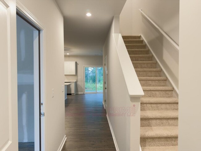 Photo - 168 Randwick Ln