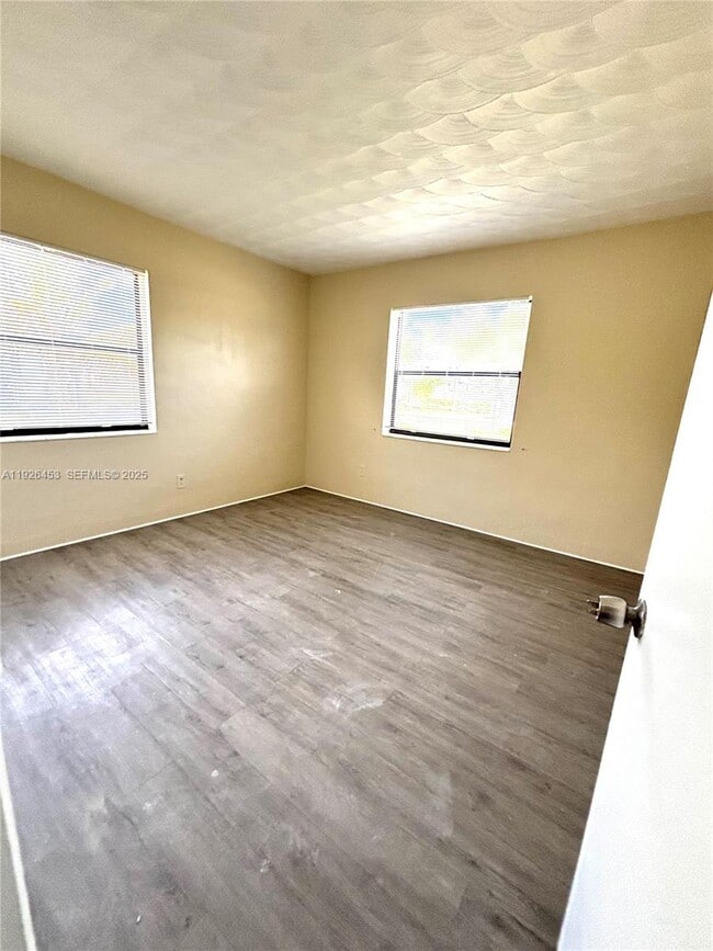 Photo - 778 SW 2nd Ave Unit Front