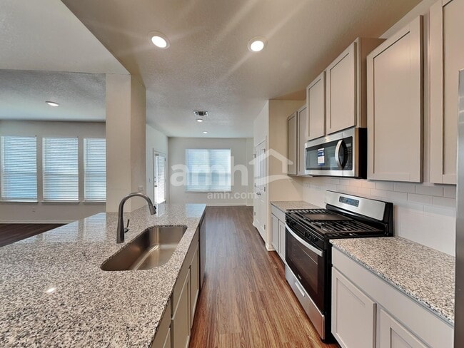 Photo - 2723 Spencebrook