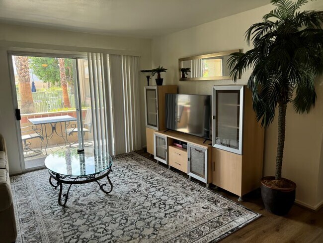 Photo - 74800 Sheryl Ave Unidad 103