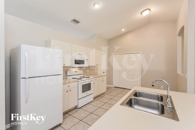 Photo - 120 SE 46th St
